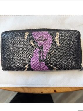 Coach Accordion Zip Wallet in Python Embossed Leather #53829 WILDFLOWER MULTI